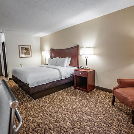 Christopher Inn And Suites Чиликоти Екстериор снимка