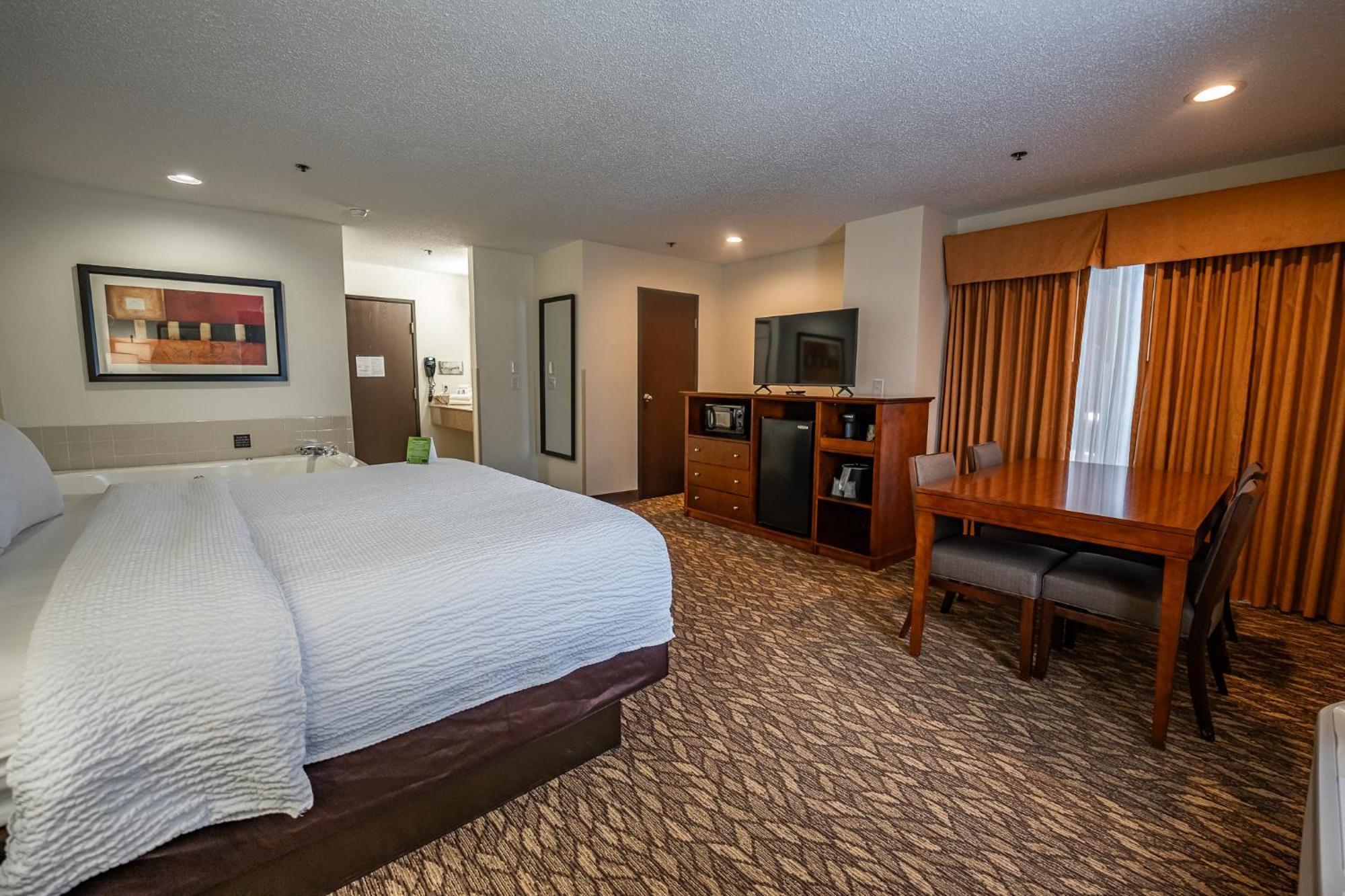 Christopher Inn And Suites Чиликоти Стая снимка